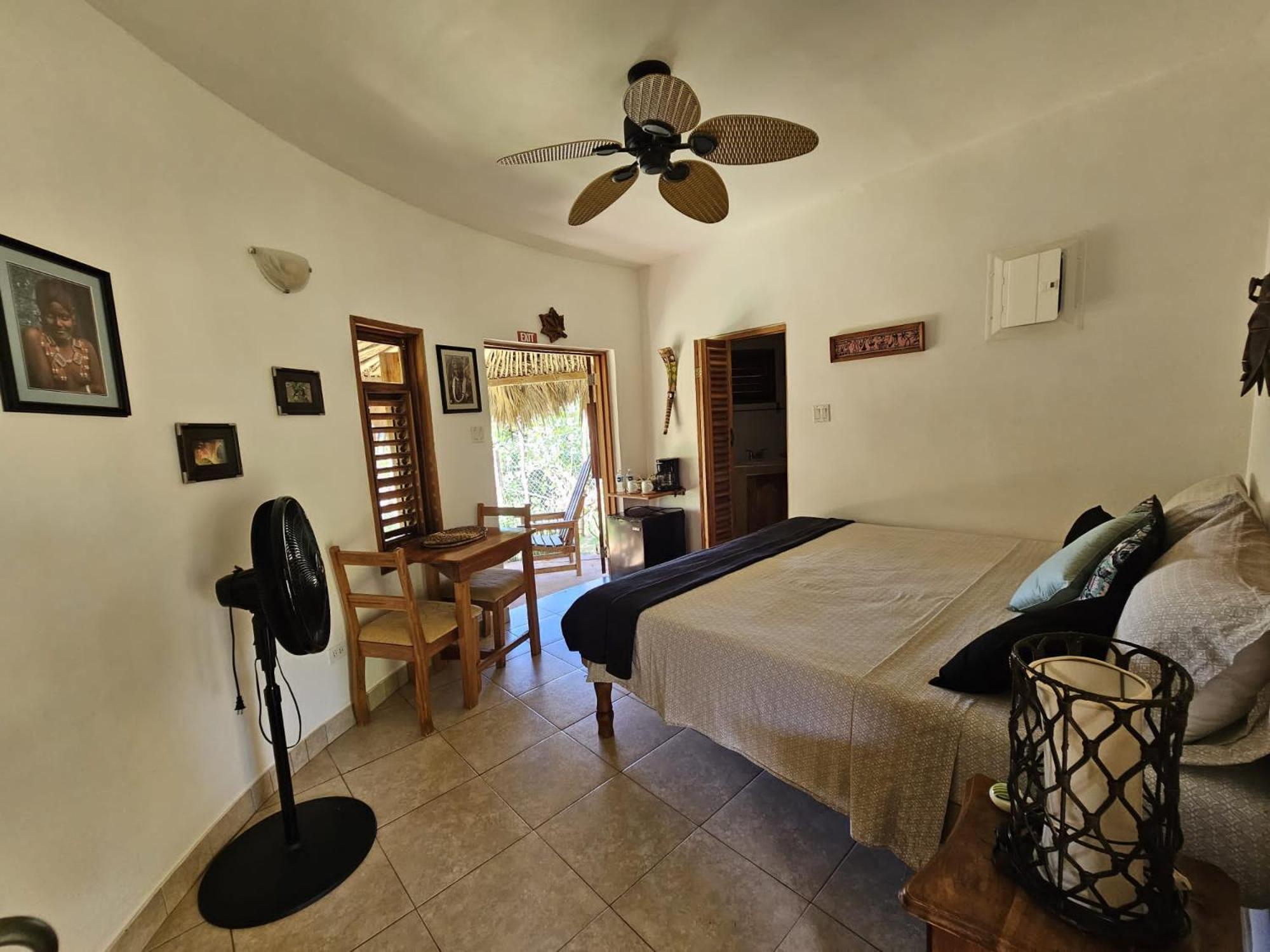 Kudehya Guesthouse Treasure Beach Eksteriør bilde