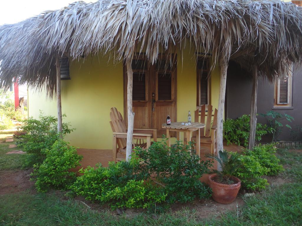 Kudehya Guesthouse Treasure Beach Rom bilde