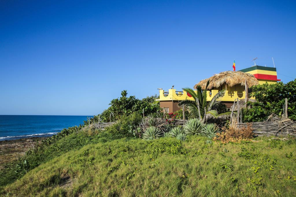 Kudehya Guesthouse Treasure Beach Eksteriør bilde