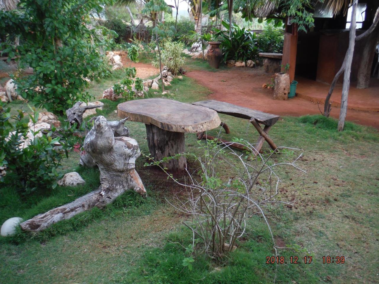 Kudehya Guesthouse Treasure Beach Eksteriør bilde